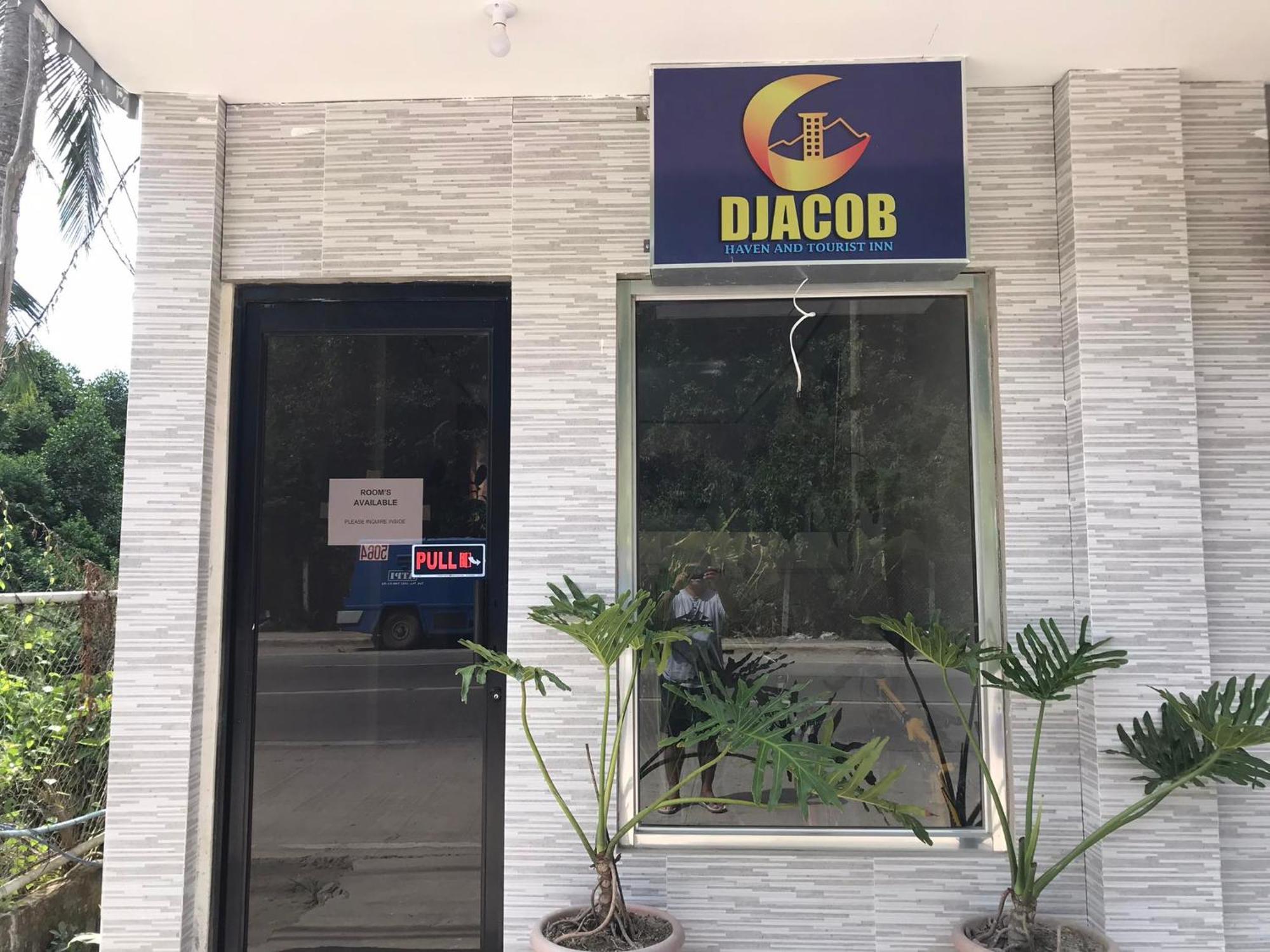 C Djacob Haven And Tourist Inn Эль-Нидо Экстерьер фото